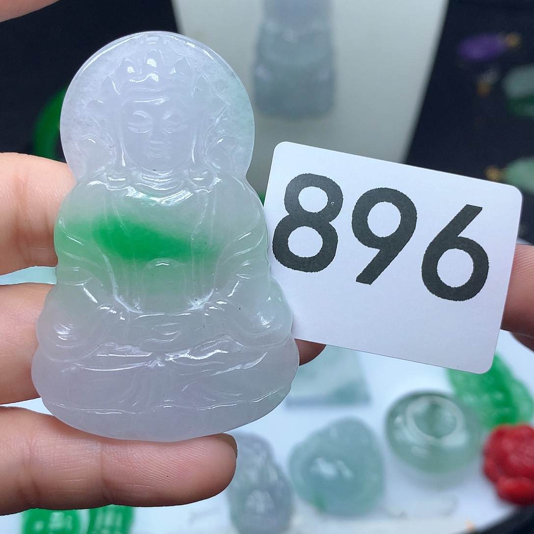 翡翠吊坠(赠链)未镶嵌