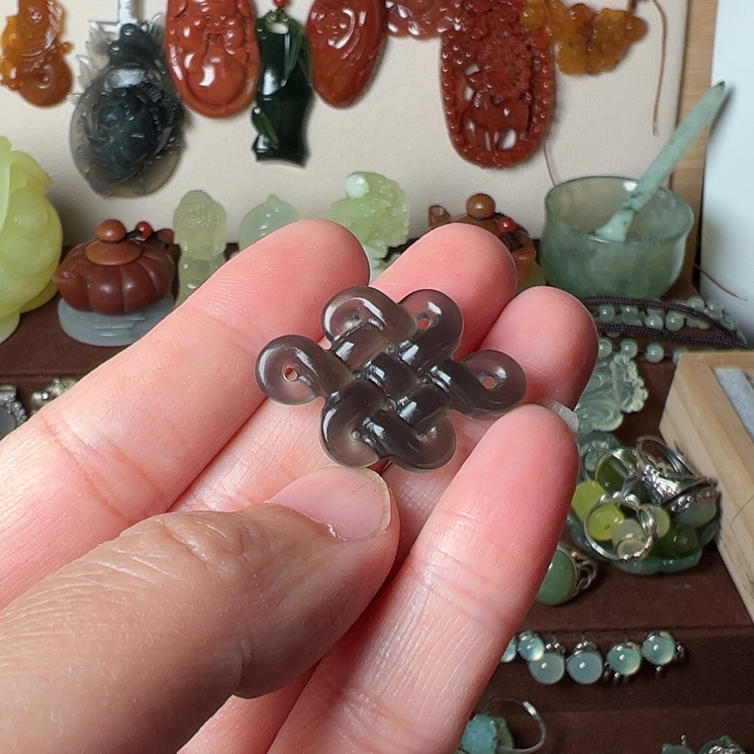 蛇纹石玉吊坠(赠链)未镶嵌