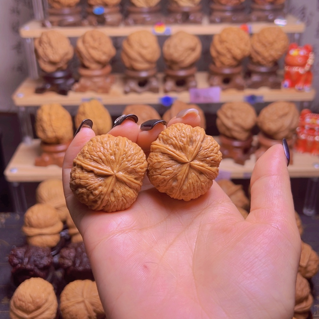 迷***途桃核把件元宝四棱H015、35……