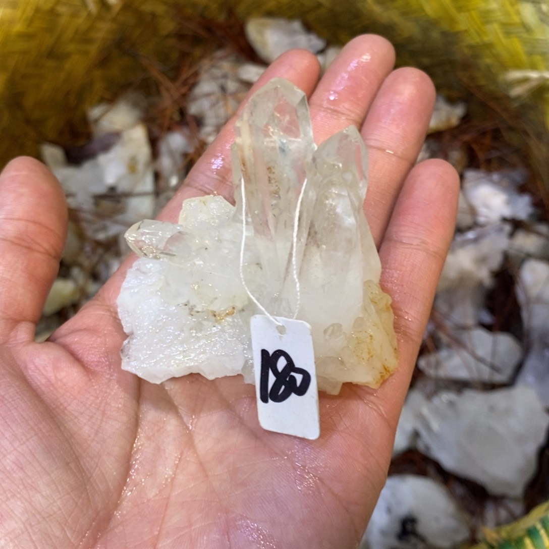 水晶原石摆件未镶嵌水晶