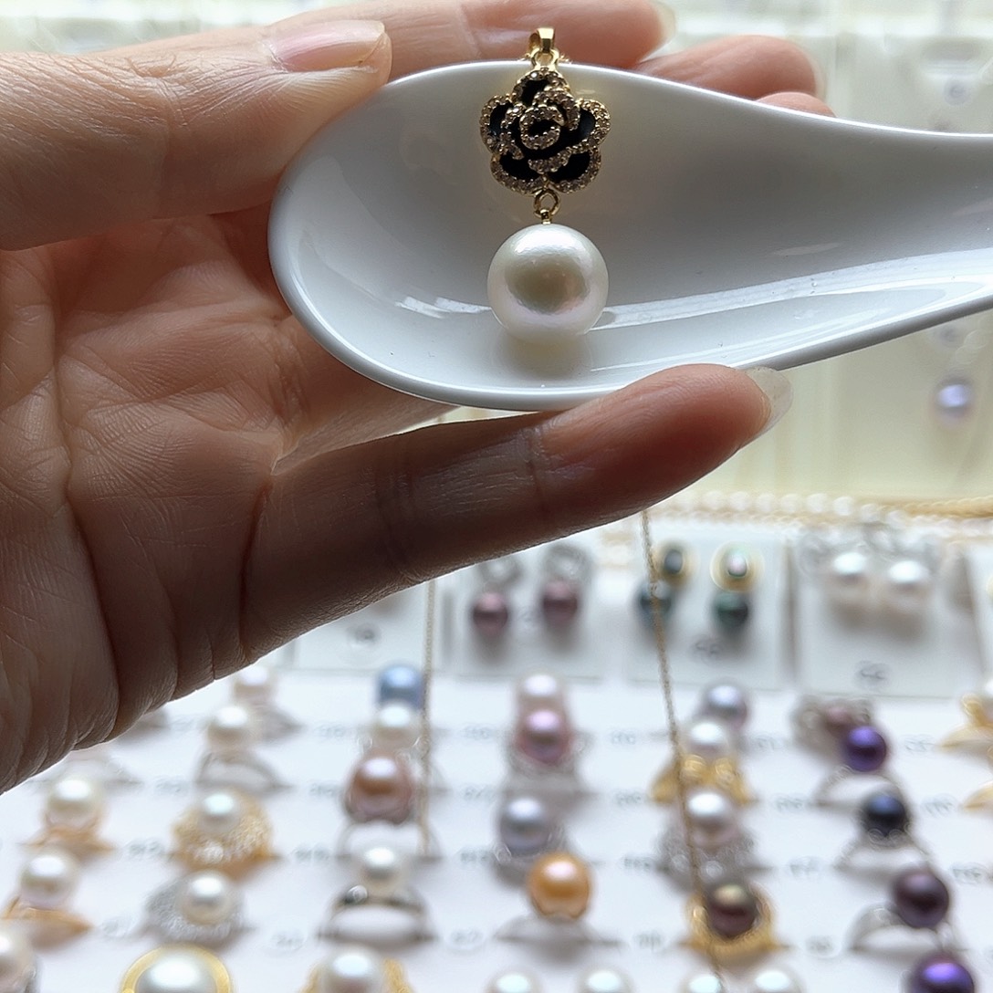 淡水珍珠颈饰合金