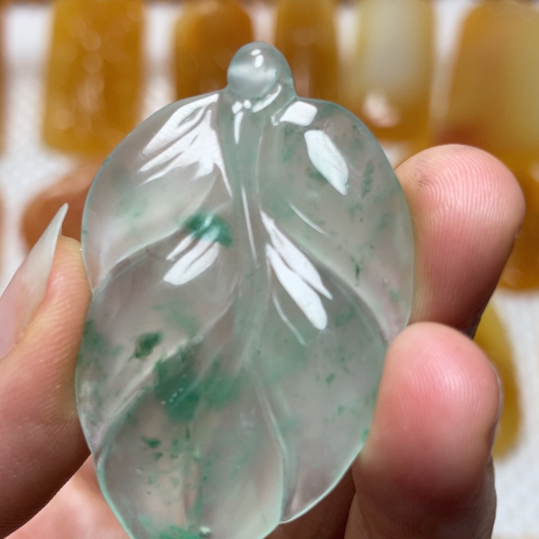 晶***晶石英质玉（黄龙玉）合金颈饰