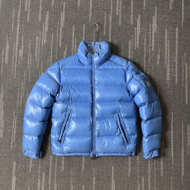 99新 MONCLER 经典徽标logo立领羽绒服/2码/3899