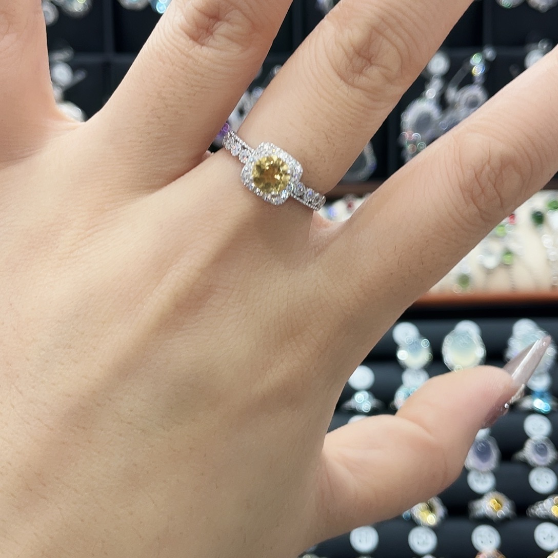 媛***滚银S925镶嵌戒指黄晶