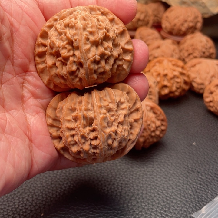 文玩核桃把件用****347+球白全品