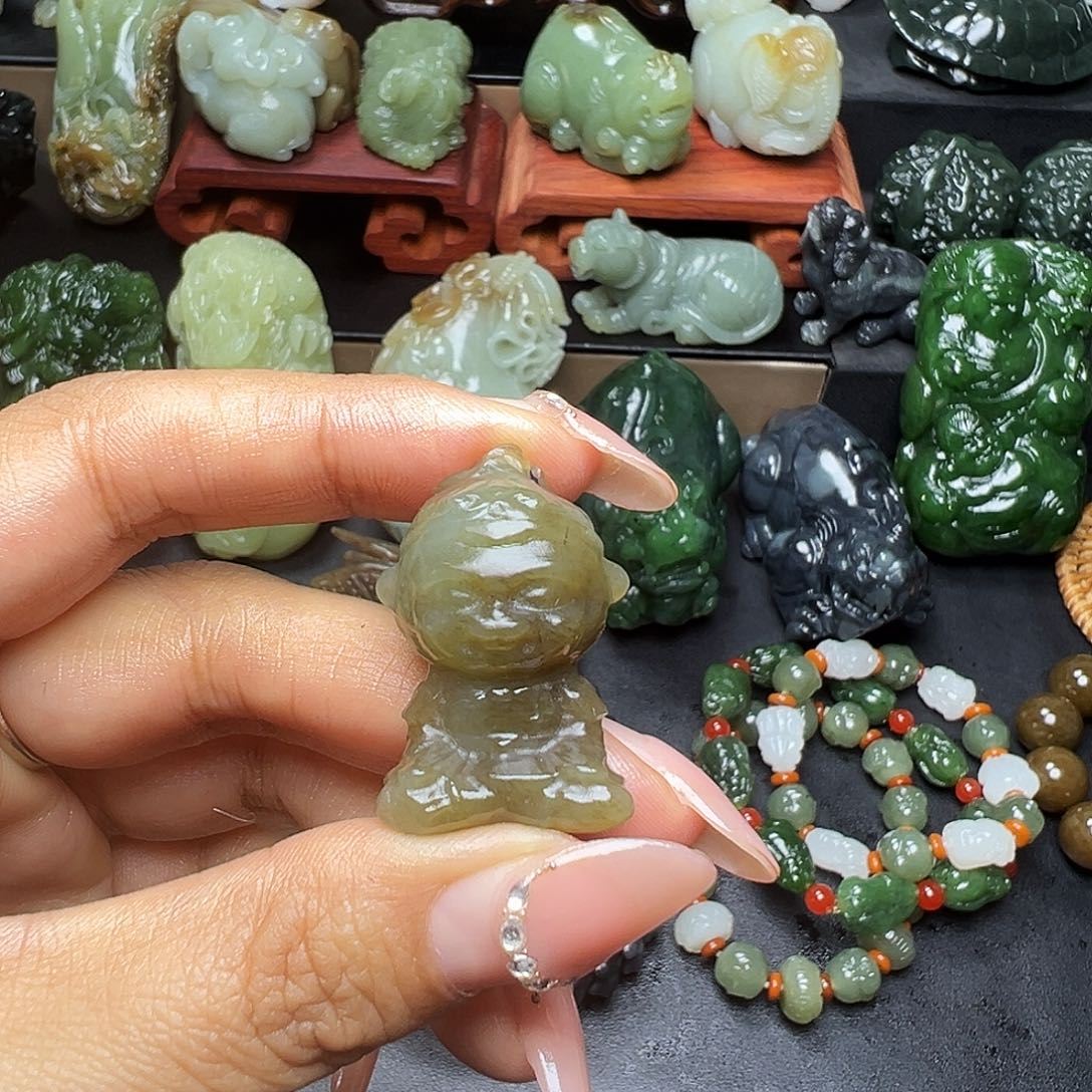 和田玉未镶嵌挂件