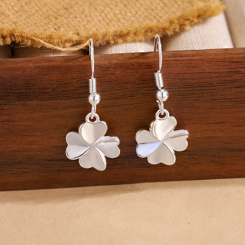 【抓紧处理】轻职风民族风女原创设计四叶草 喜庆生肖挂件603