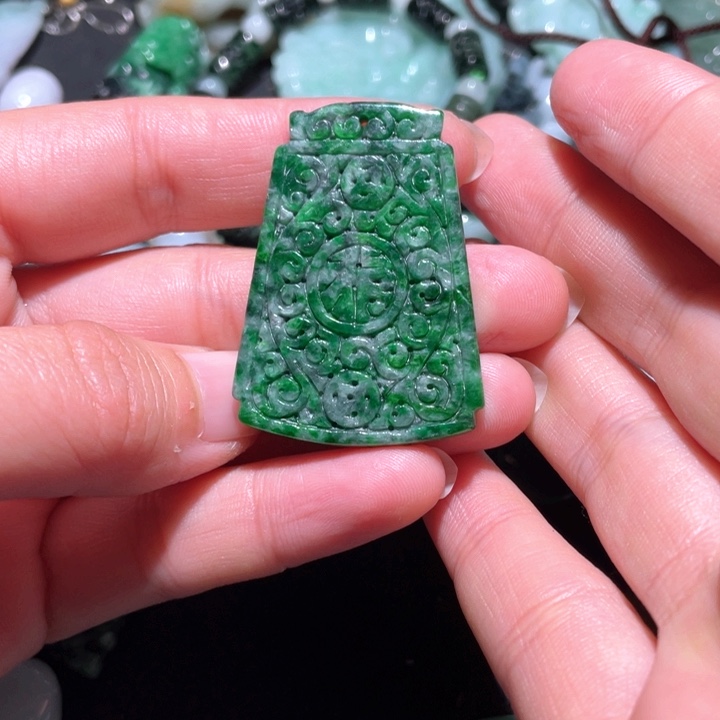 【闪购商品】翡翠颈饰未镶嵌天然翡翠