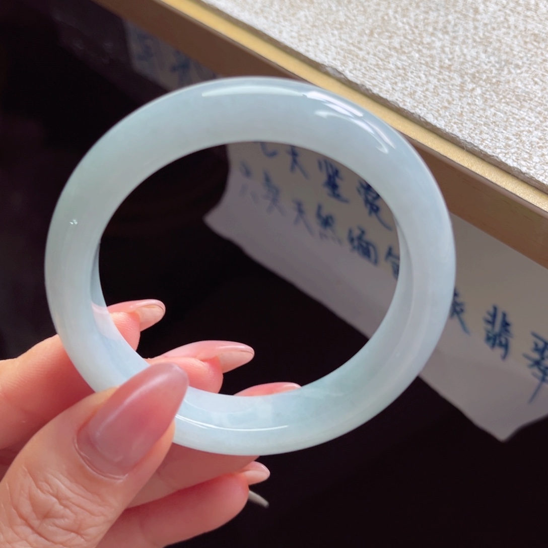 翡翠未镶嵌手镯手镯