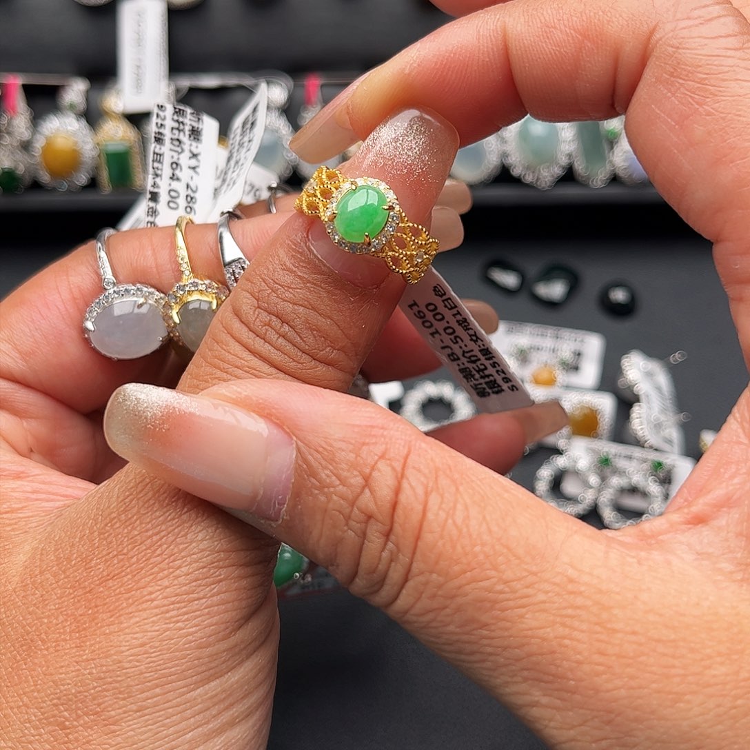 翡翠戒指银S925镶嵌缅甸天然A货翡翠戒指