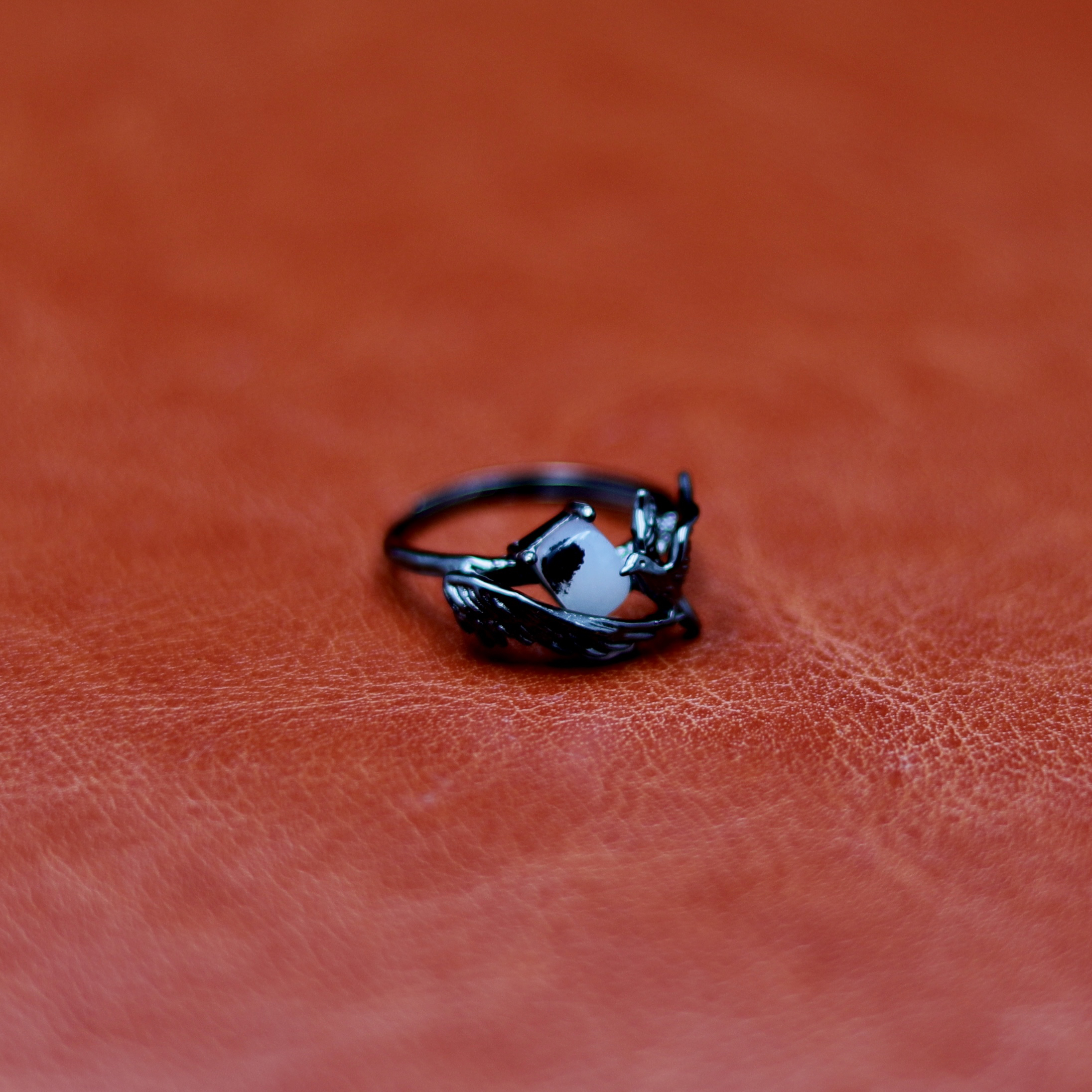 新品天然新疆和田玉聚墨青花籽戒指925银镶女简约百搭开口戒礼物