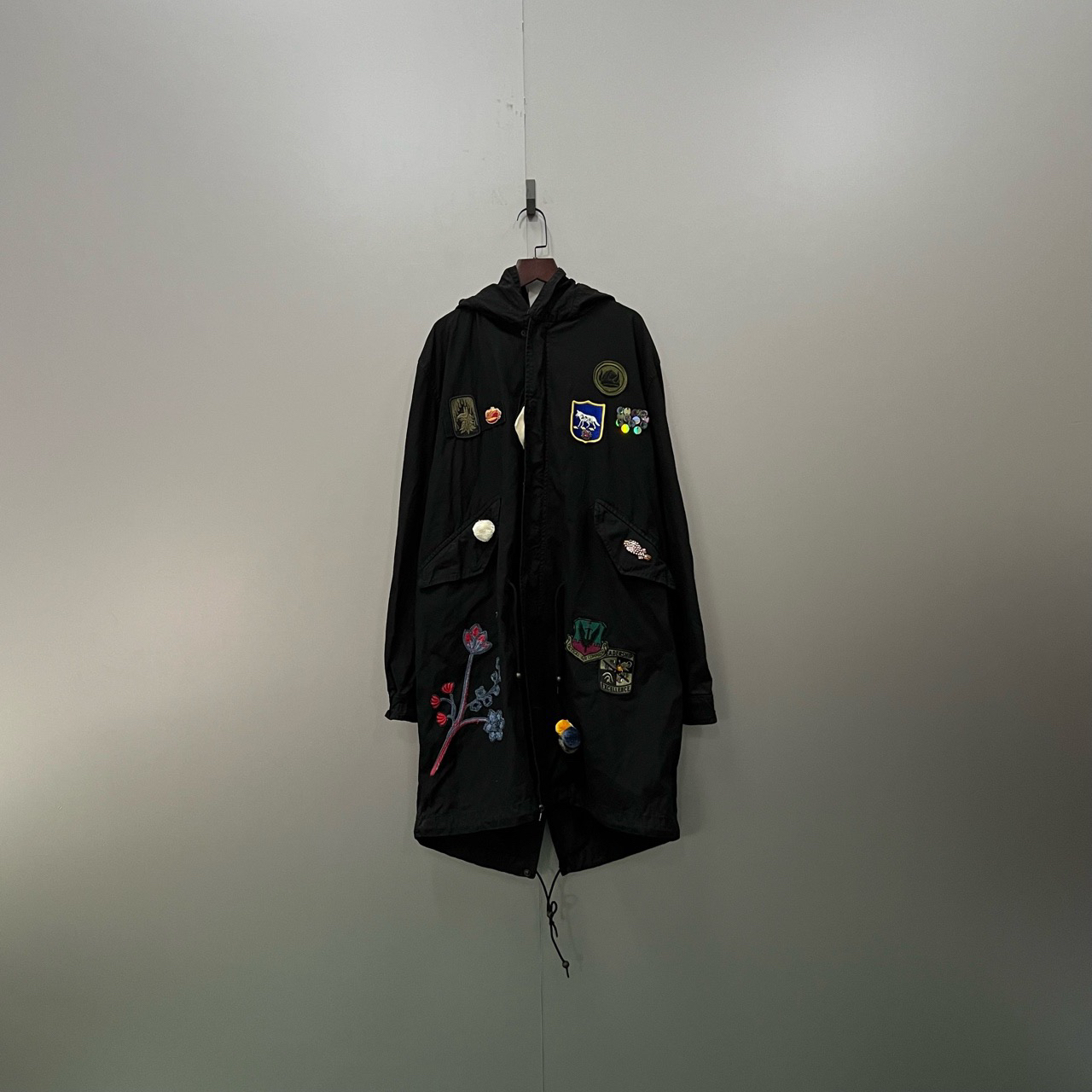 95新 Mr&Mrs/先生 小姐 （cc1）徽标刺绣logo大衣 M码/201898