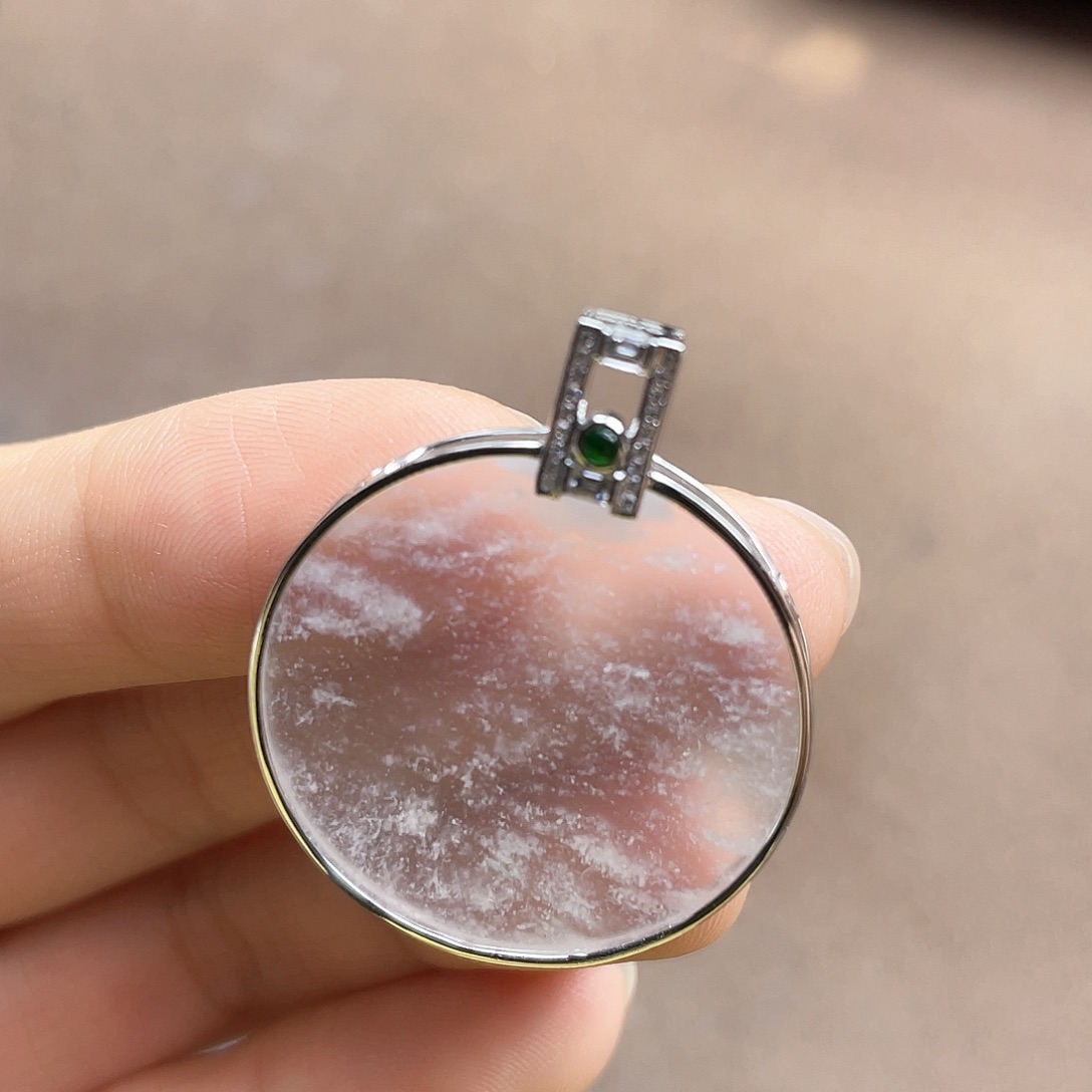 翡翠18K金镶嵌吊坠(赠链)雪花圆牌