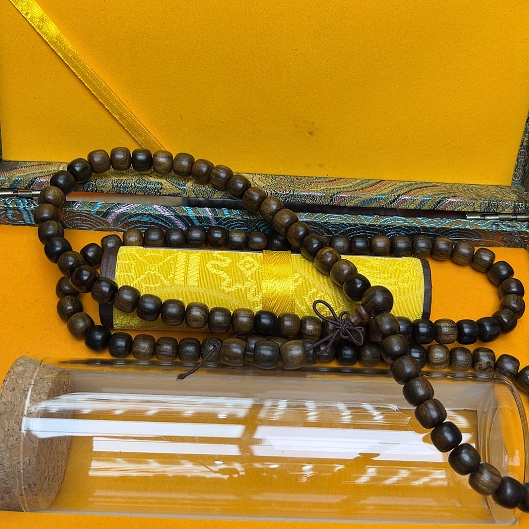 大叶紫檀（黑酸枝木类）