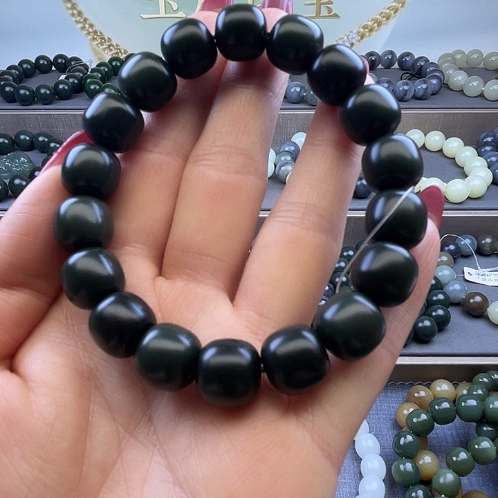 和田玉未镶嵌手链