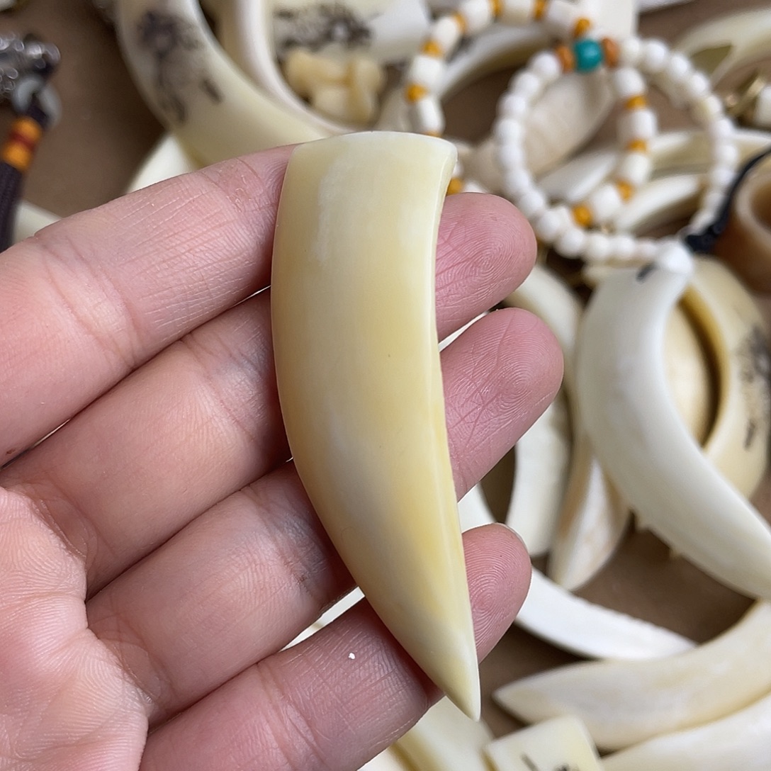 猪牙把件猪牙獠牙手把件钥匙扣