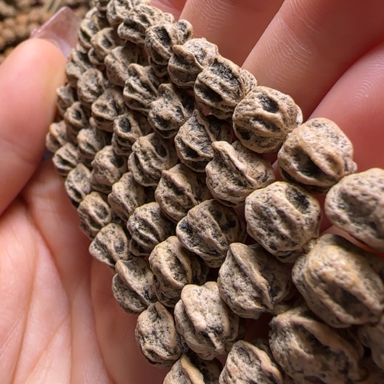 【闪购商品】柏香籽/百香籽吊坠风**雕