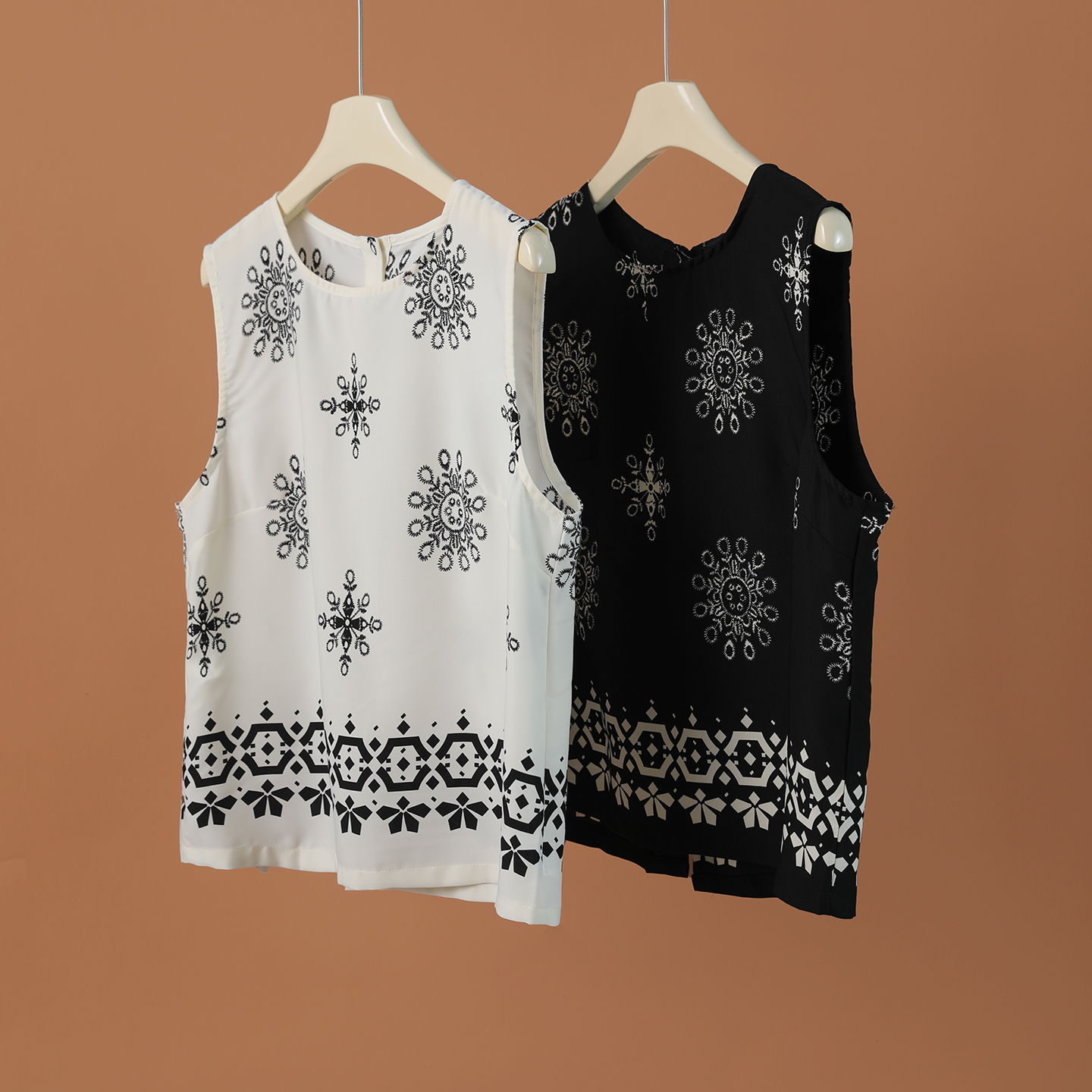 50122 轻薄凉爽不闷热！夏季女士时尚透气无袖百搭薄款背心小衫