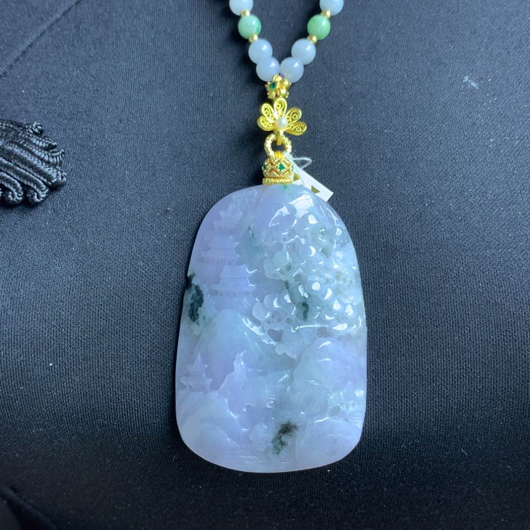 翡翠颈饰未镶嵌翡翠