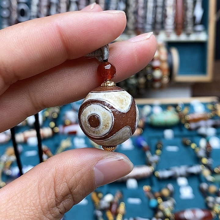 玛瑙/玉髓颈饰合金