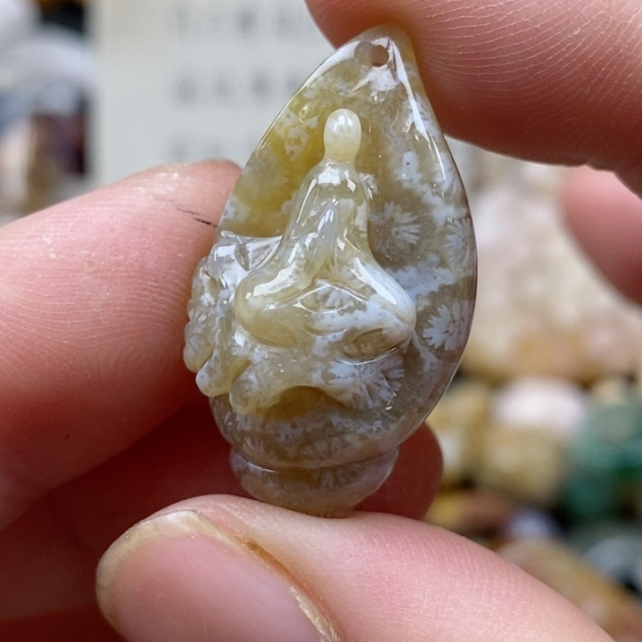 硅化珊瑚（珊瑚玉）未镶嵌颈饰小