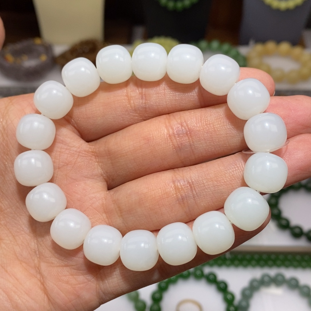 和田玉未镶嵌手串