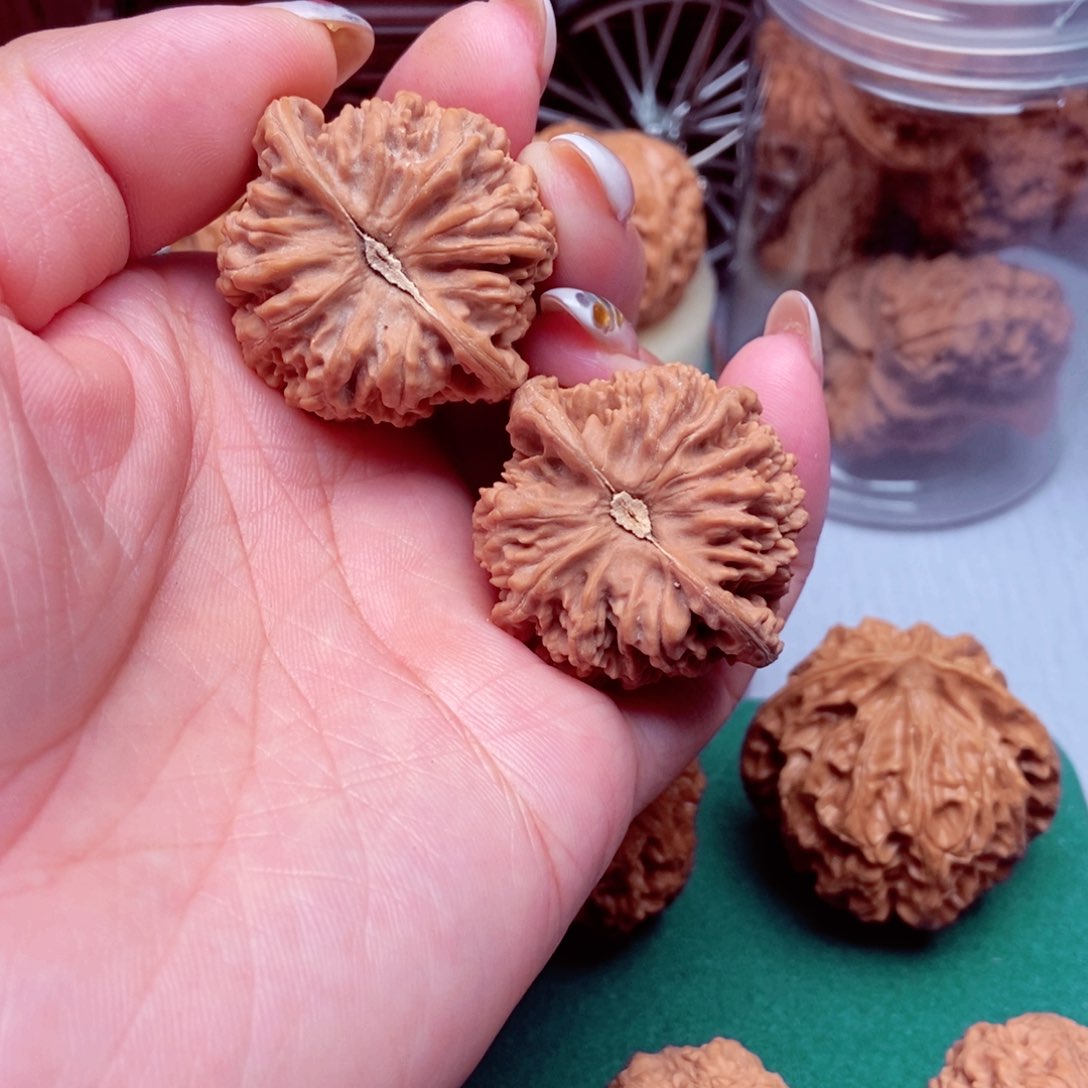 文玩核桃吊坠满天星全37