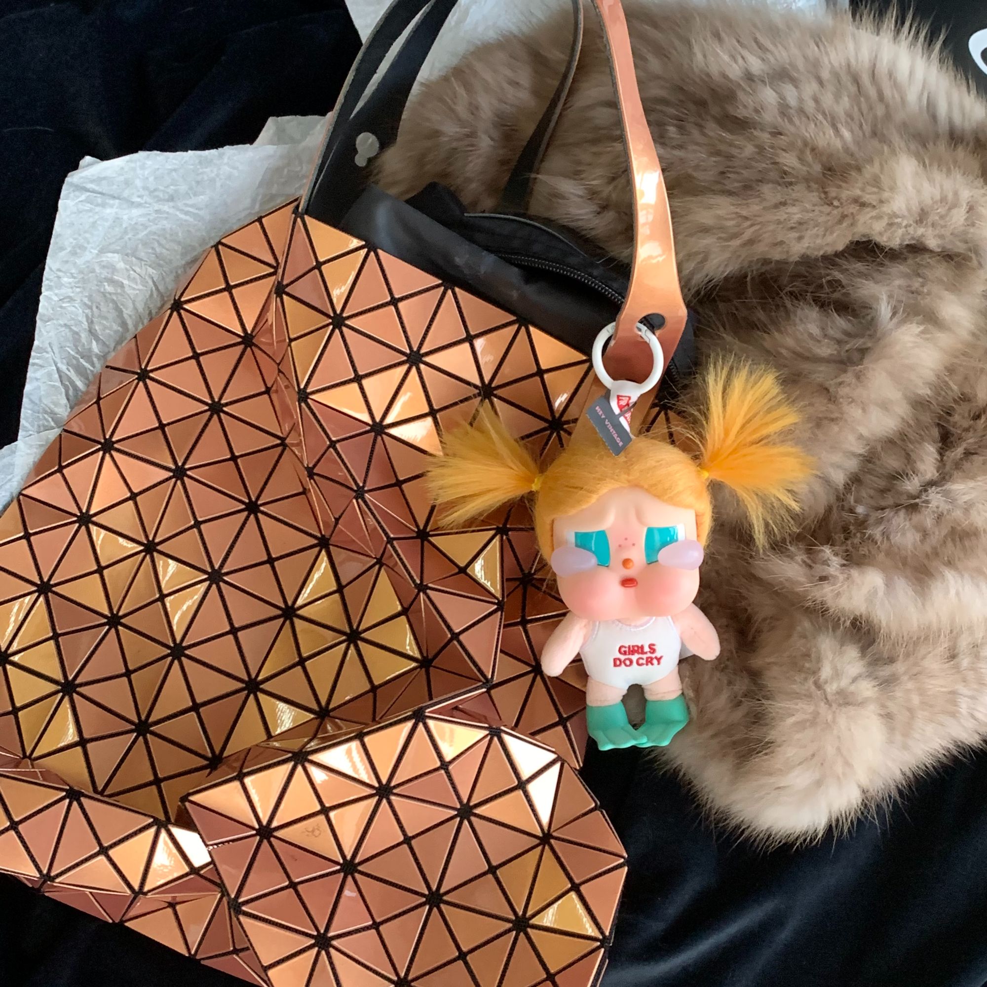 95新 Issey Miyake/三宅一生 24期十格金属橘色托特包 18313421