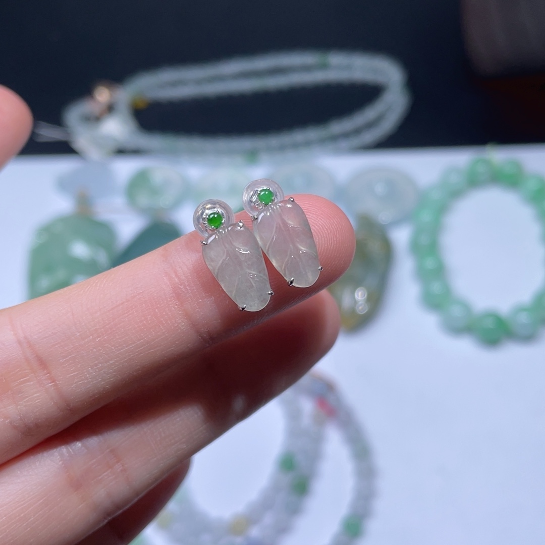 翡翠耳饰18K金镶嵌叶子