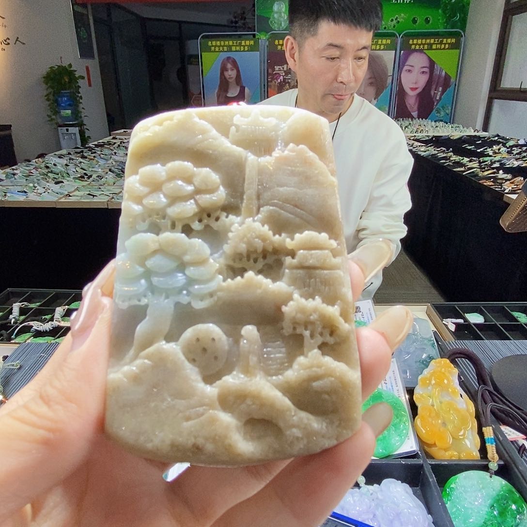 颈饰未镶嵌翡翠翡翠