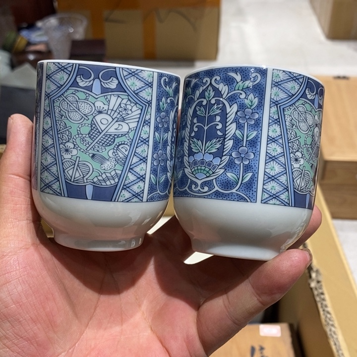 V***O日本瓷器小杯甩卖