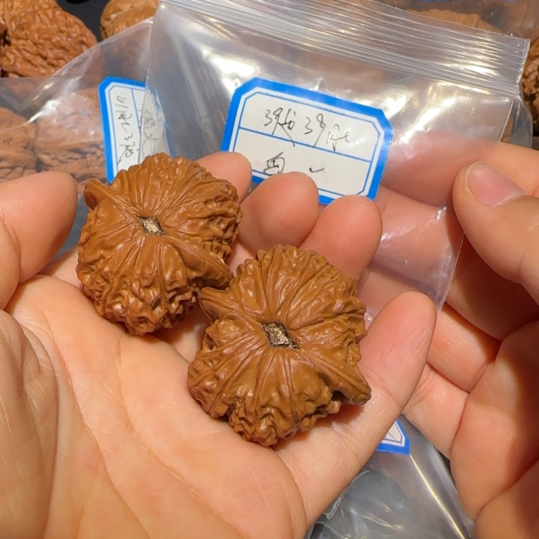 把件文玩核桃飞飞分