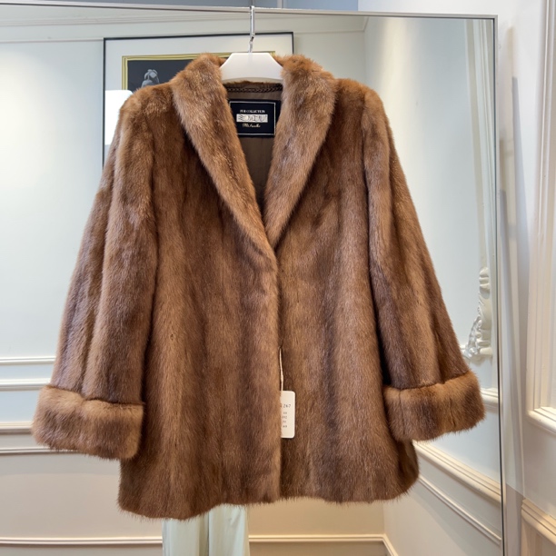 【Z267】青果领金棕挽袖气质洋气减龄女款