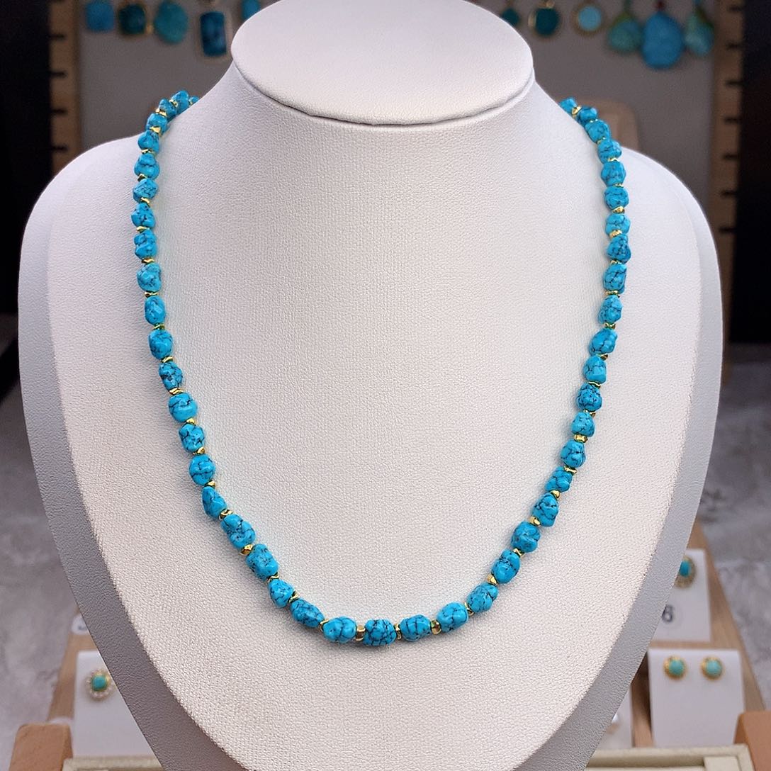 绿松石未镶嵌颈饰