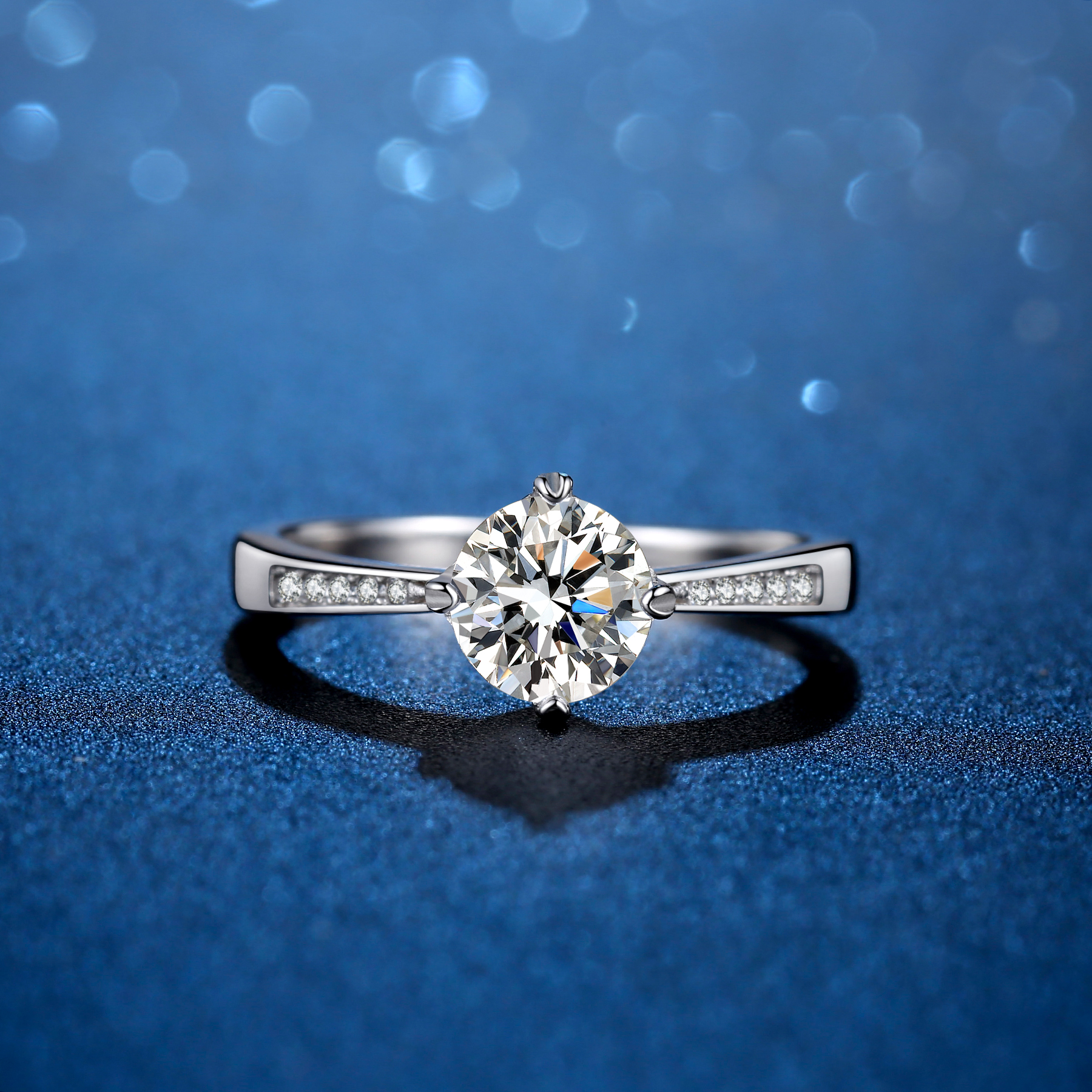 925银莫桑石戒指 一克拉爱心四爪钻戒  时尚百搭送闺蜜送对象