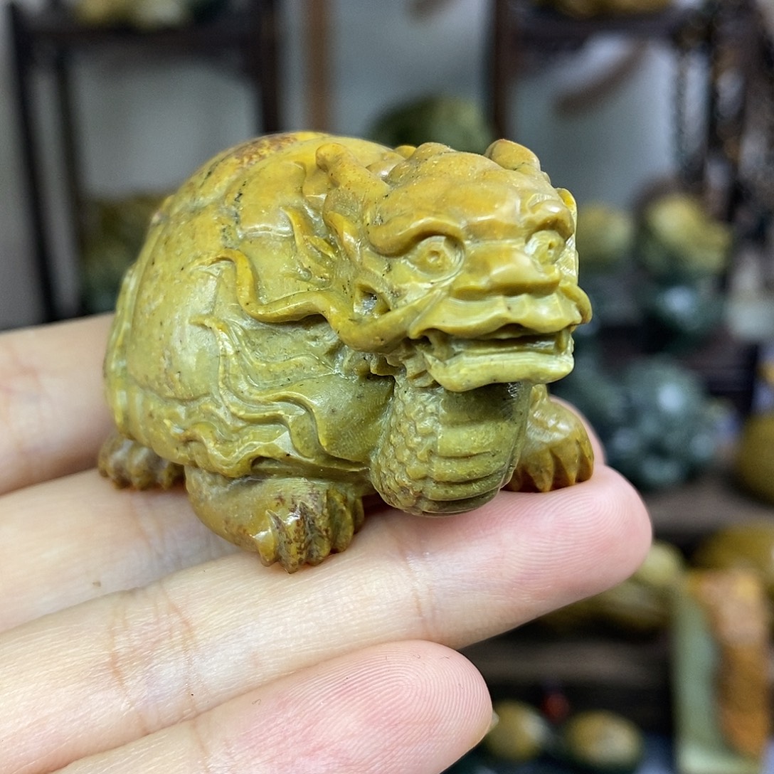 一***悔岫岩河磨玉（透闪石质玉）未镶嵌摆件