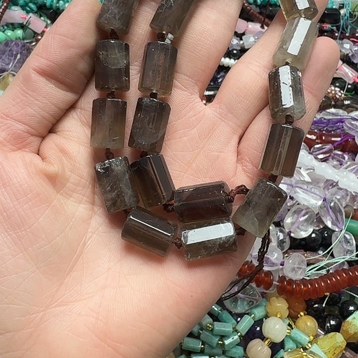 玛瑙/玉髓未镶嵌珠宝半成品一条11x16m茶晶桶珠