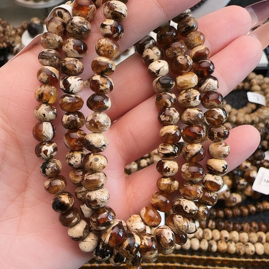 悠***闲琥珀未镶嵌手链抚顺琥珀