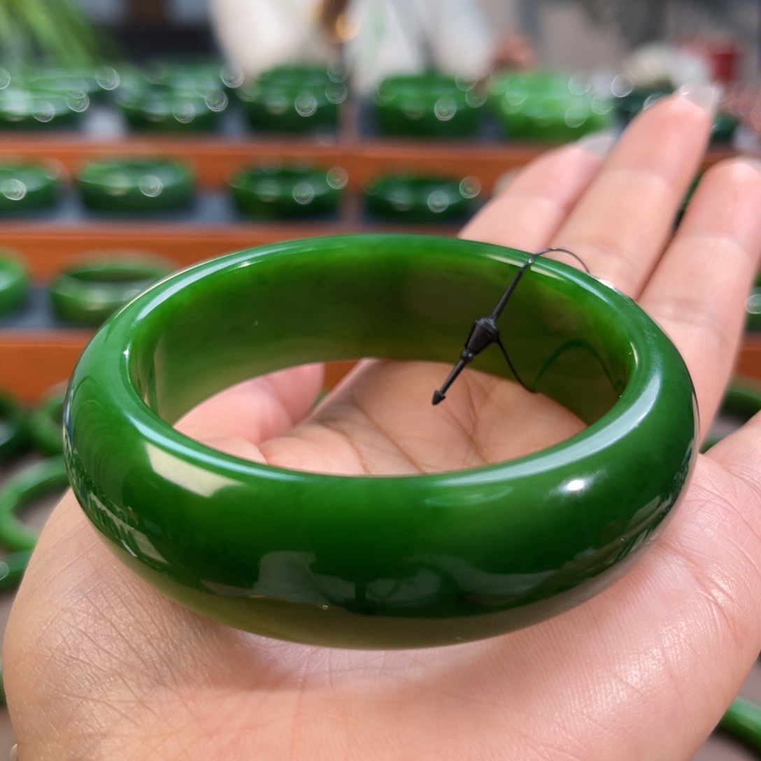 未镶嵌手镯和田玉5556