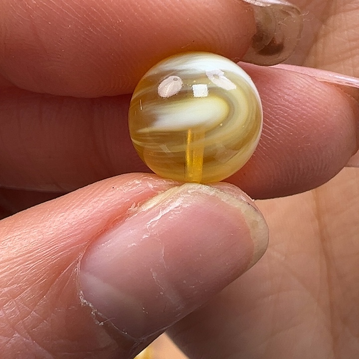 蜜蜡未镶嵌珠宝奇石