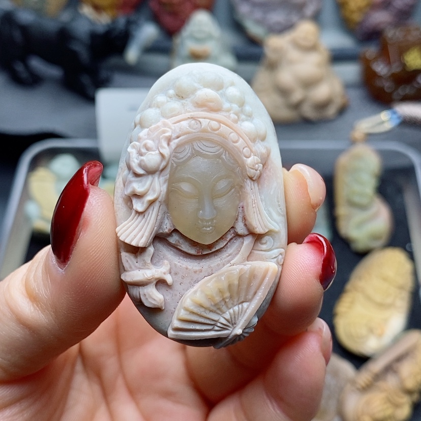 【闪购商品】定制石英质玉吊坠未镶嵌