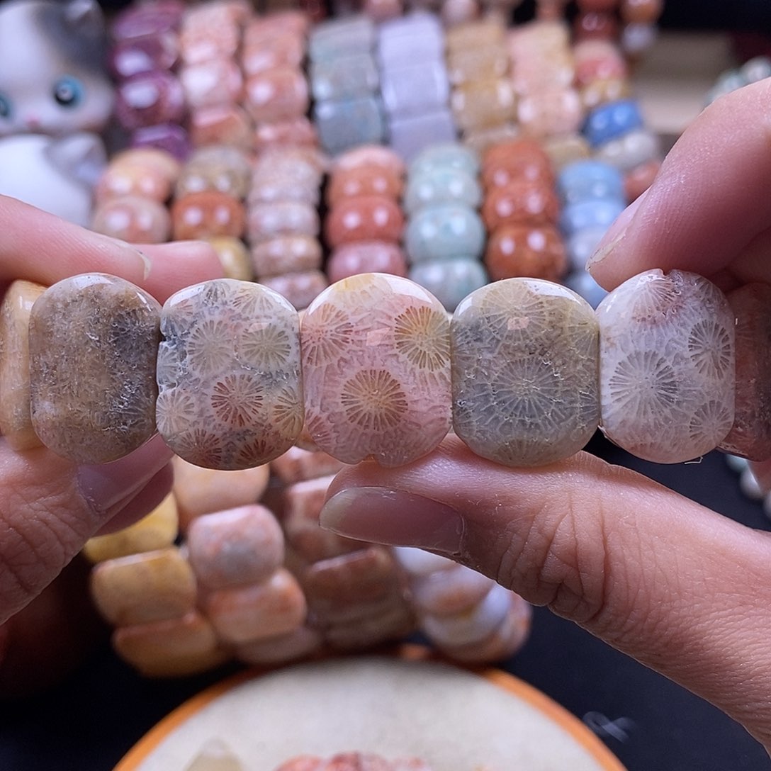 硅化珊瑚（珊瑚玉）手牌未镶嵌37