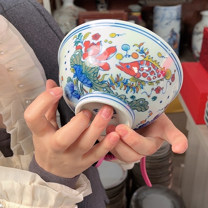 瓷片/////////直径15厘米。