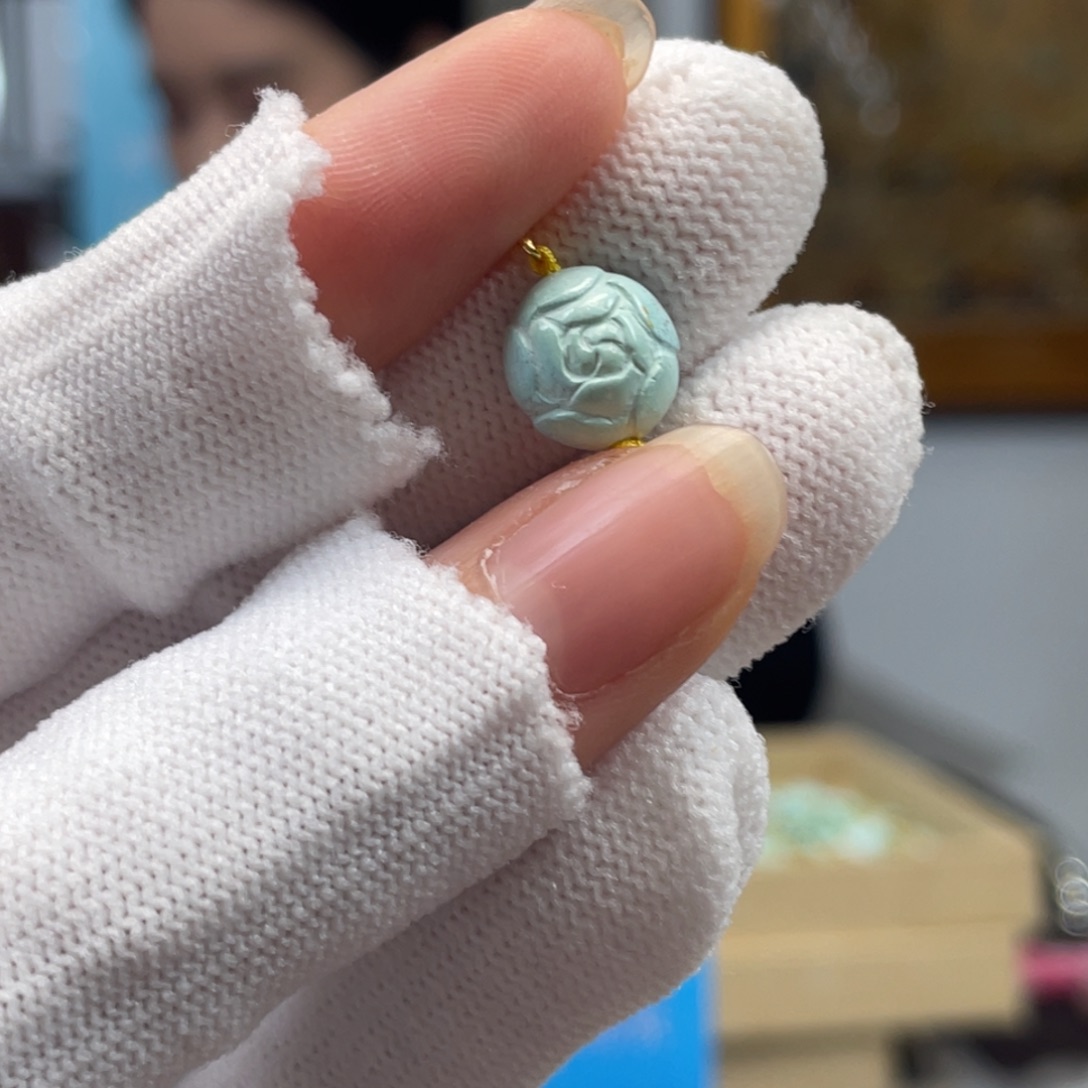 绿松石未镶嵌挂件