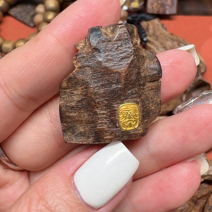 大叶紫檀（黑酸枝木类）