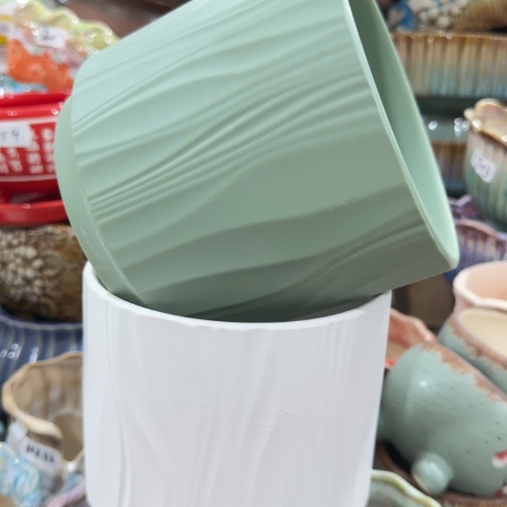 凑9块包邮，有孔，不清楚问客服