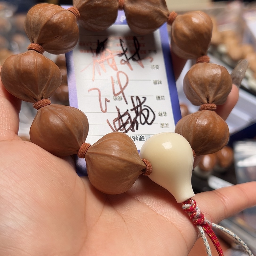 橄榄核吊坠橄榄核雕刻手工艺品