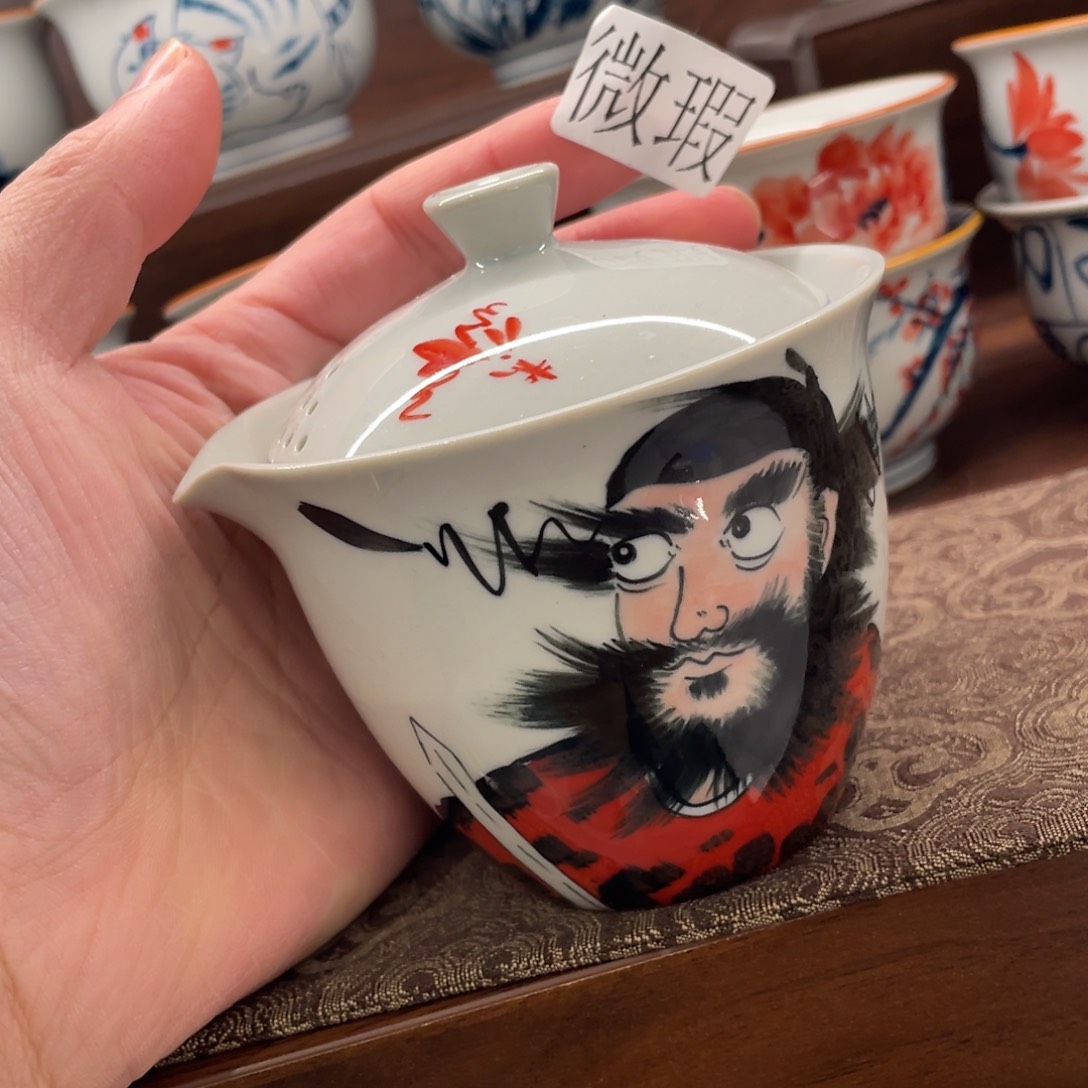 釉下手绘茶具微瑕