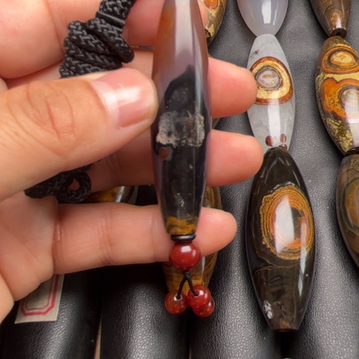 大****石英岩玉合金颈饰