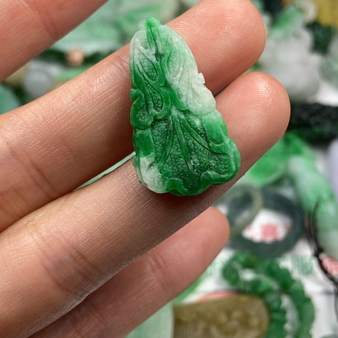 定制翡翠未镶嵌翡翠